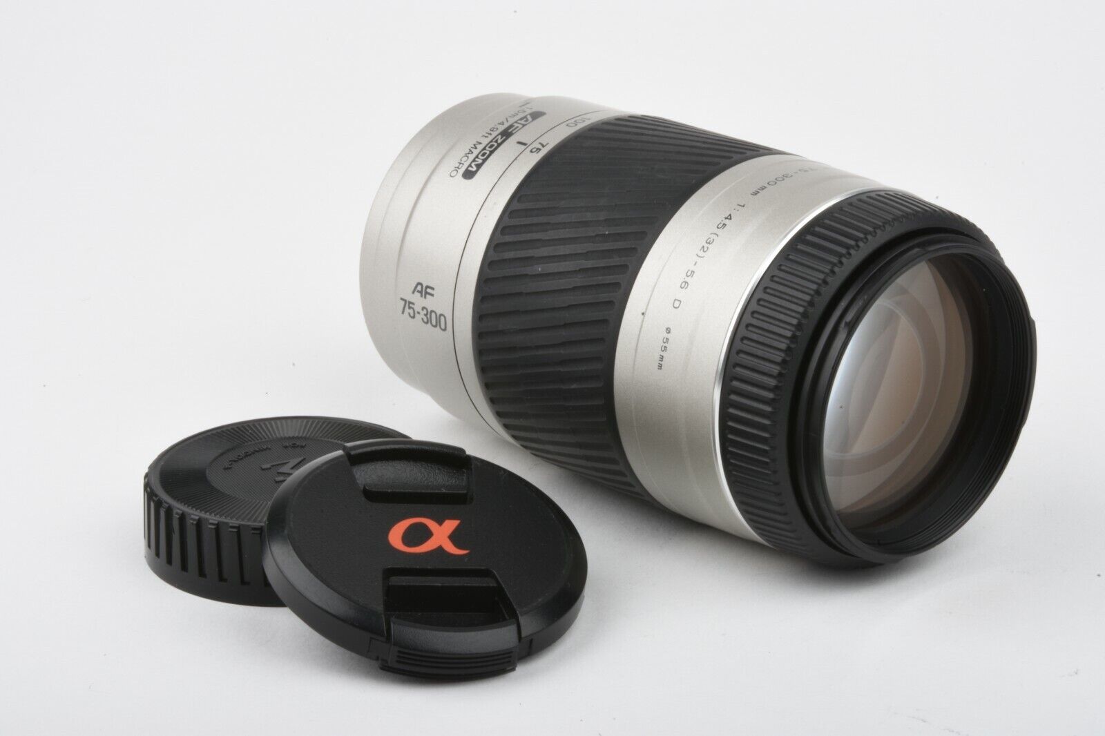 Minolta AF 75-300mm F4.5-5.6D Macro Zoom Lens, Caps, nice & clean