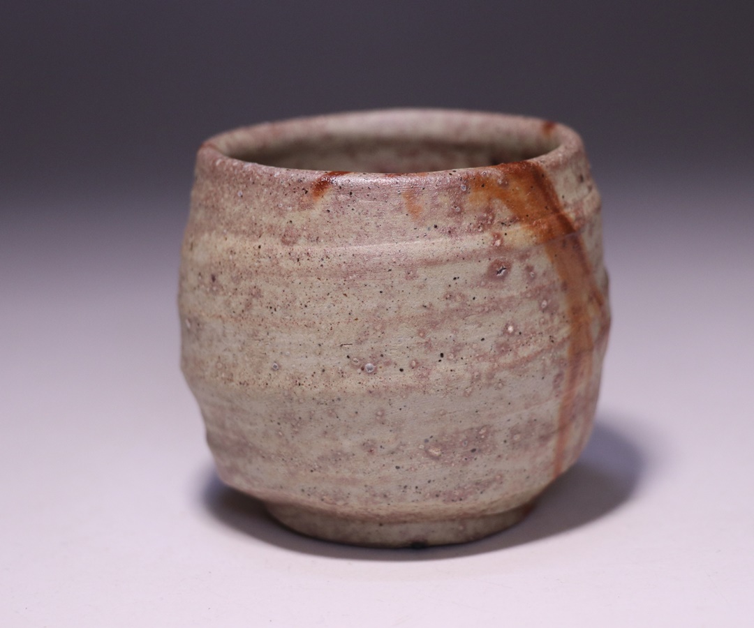 高力芳照 作 「備前火襷酒呑」 ～備前焼専門卸小売店 川口陶楽苑～
