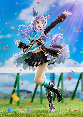 レースに勝利し歓声にこたえる「メジロマックイーン」がフィギュア化