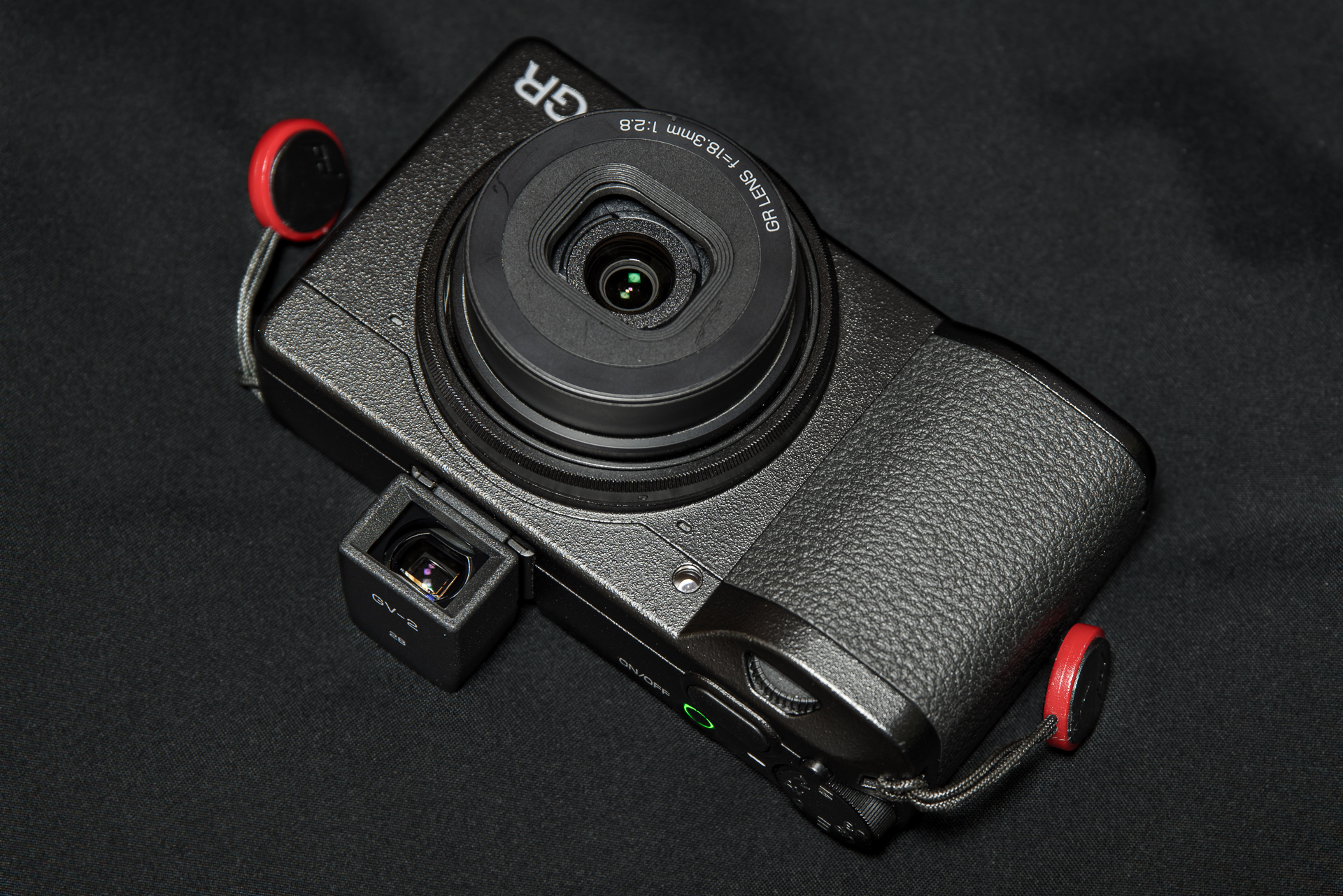 光学ビューファインダーGV-2を取り付けてGR IIIをより格好良くする