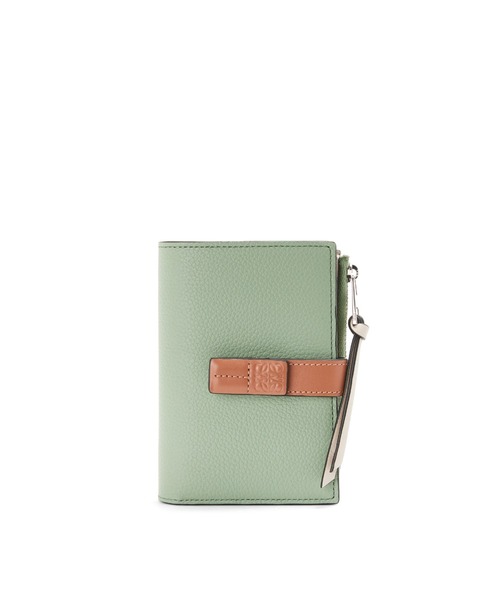 LOEWE（ロエベ）の「スリム ジップ バイフォールド ウォレット (ソフト