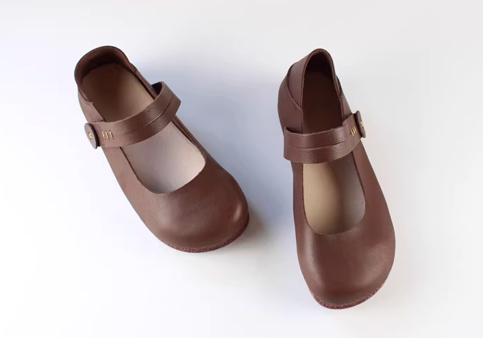 受注製作】森ガール 丸トウパンプス マジックテープ 手製牛革レザー 靴