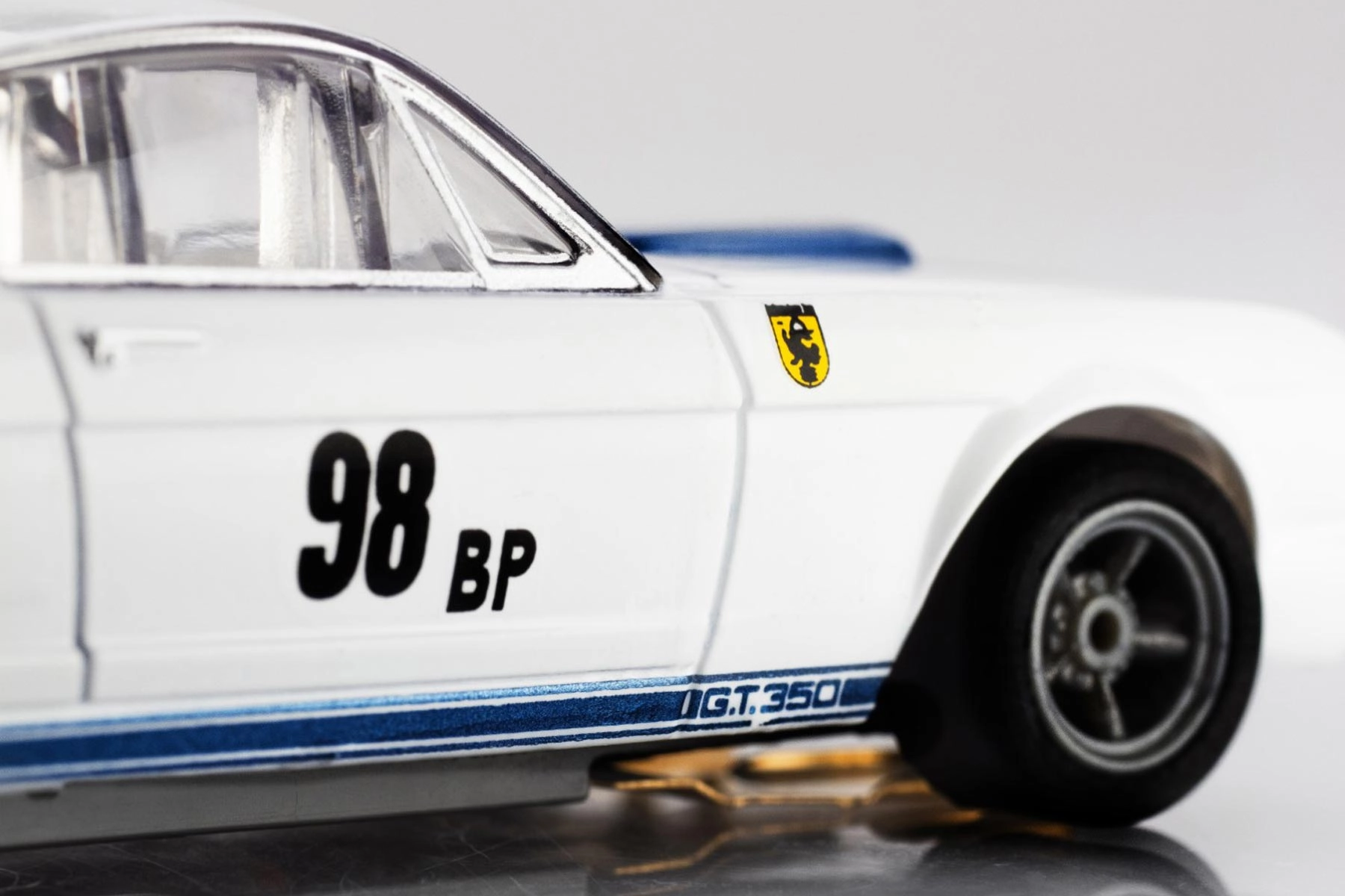 AFX Mega G+ HO Scale Ford Mustang GT350R - 1965 White/Blue Miles