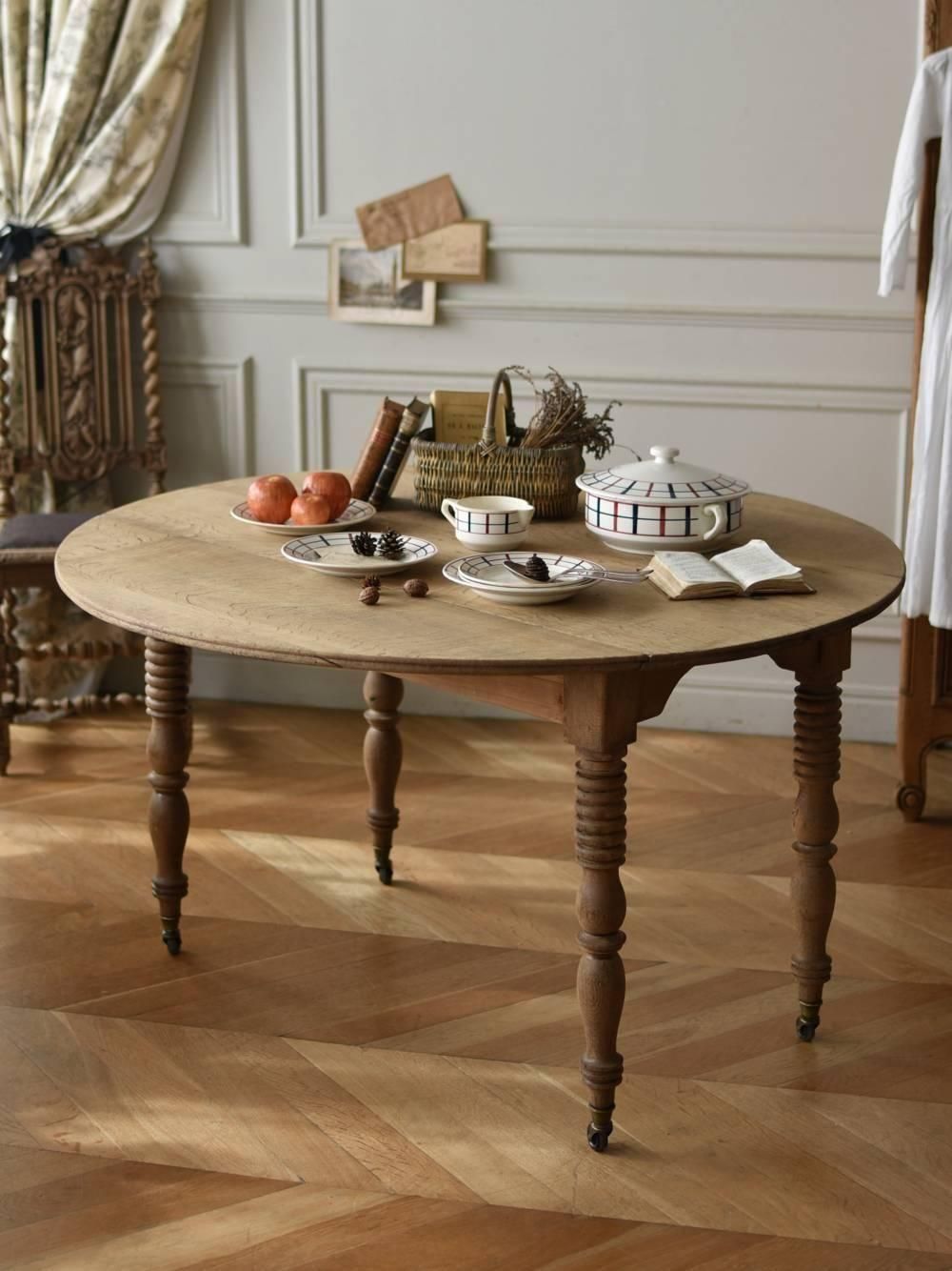 フランスのアンティークダイニングテーブルを集めました - Antiques
