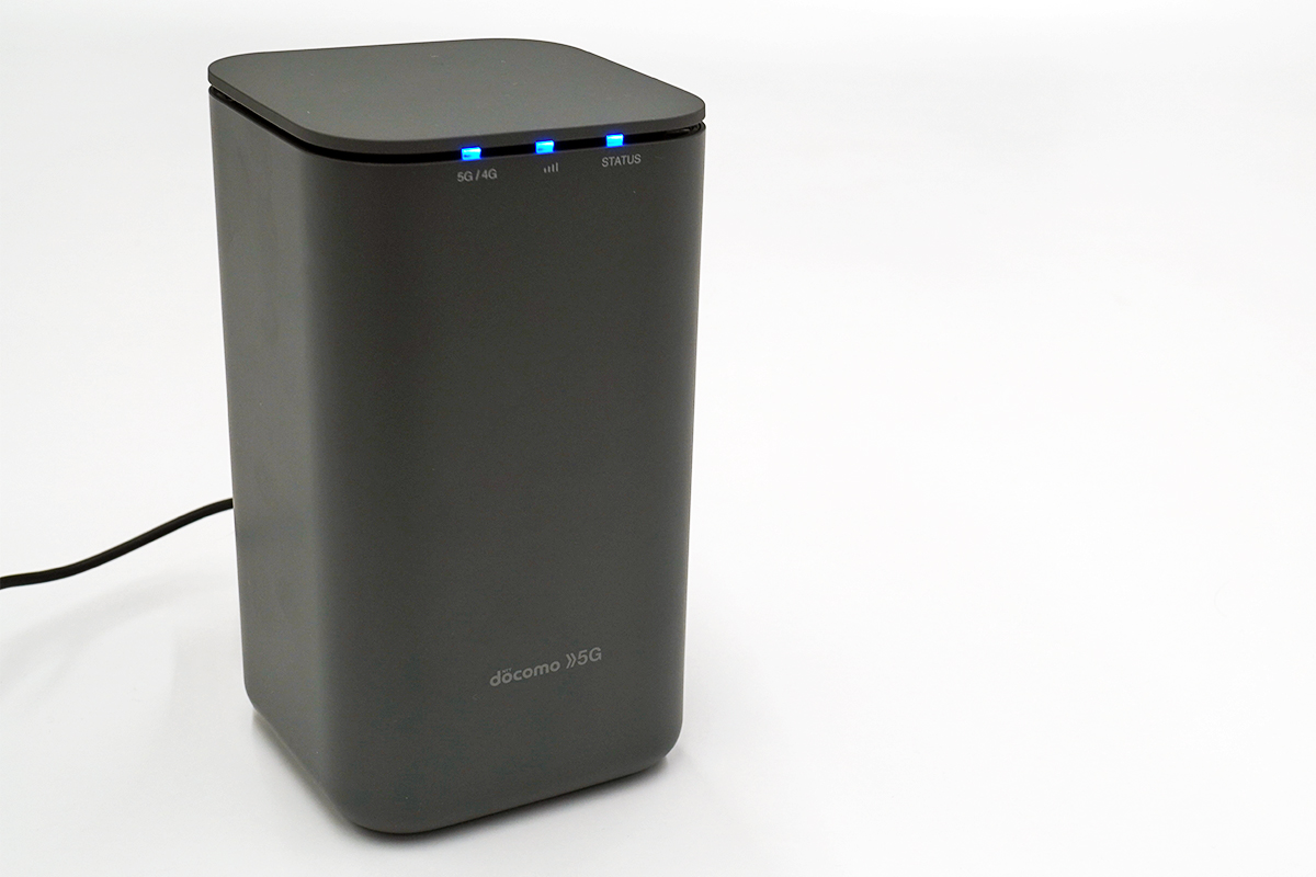 NTTドコモの新型ホームルーター「home 5G HR02」が、2023年3月7日(火