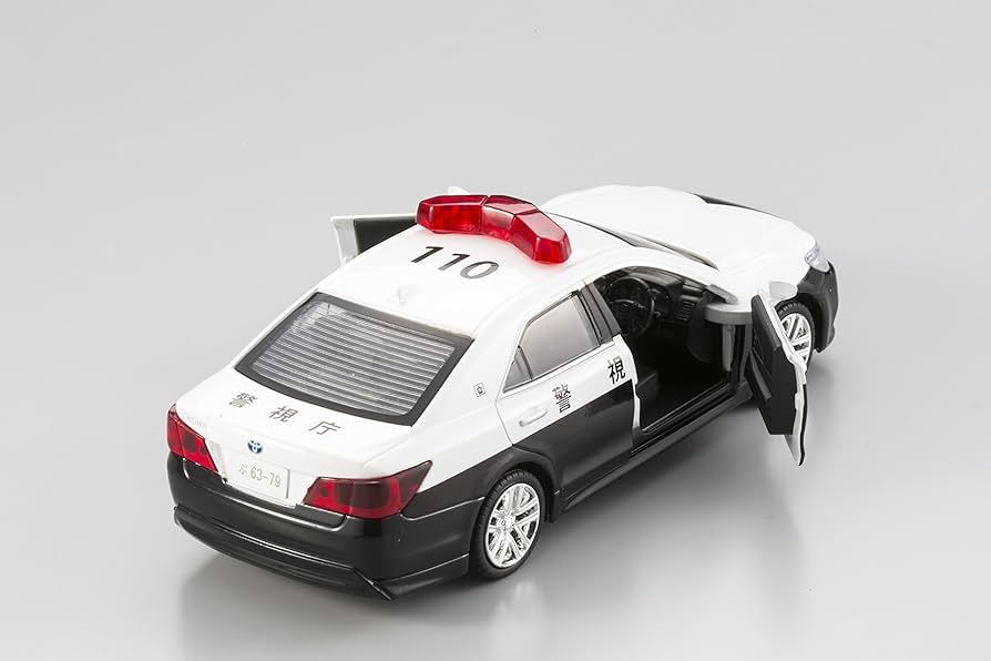 Amazon | ピピットキー トヨタ クラウン パトカー | ミニカー・ダイ