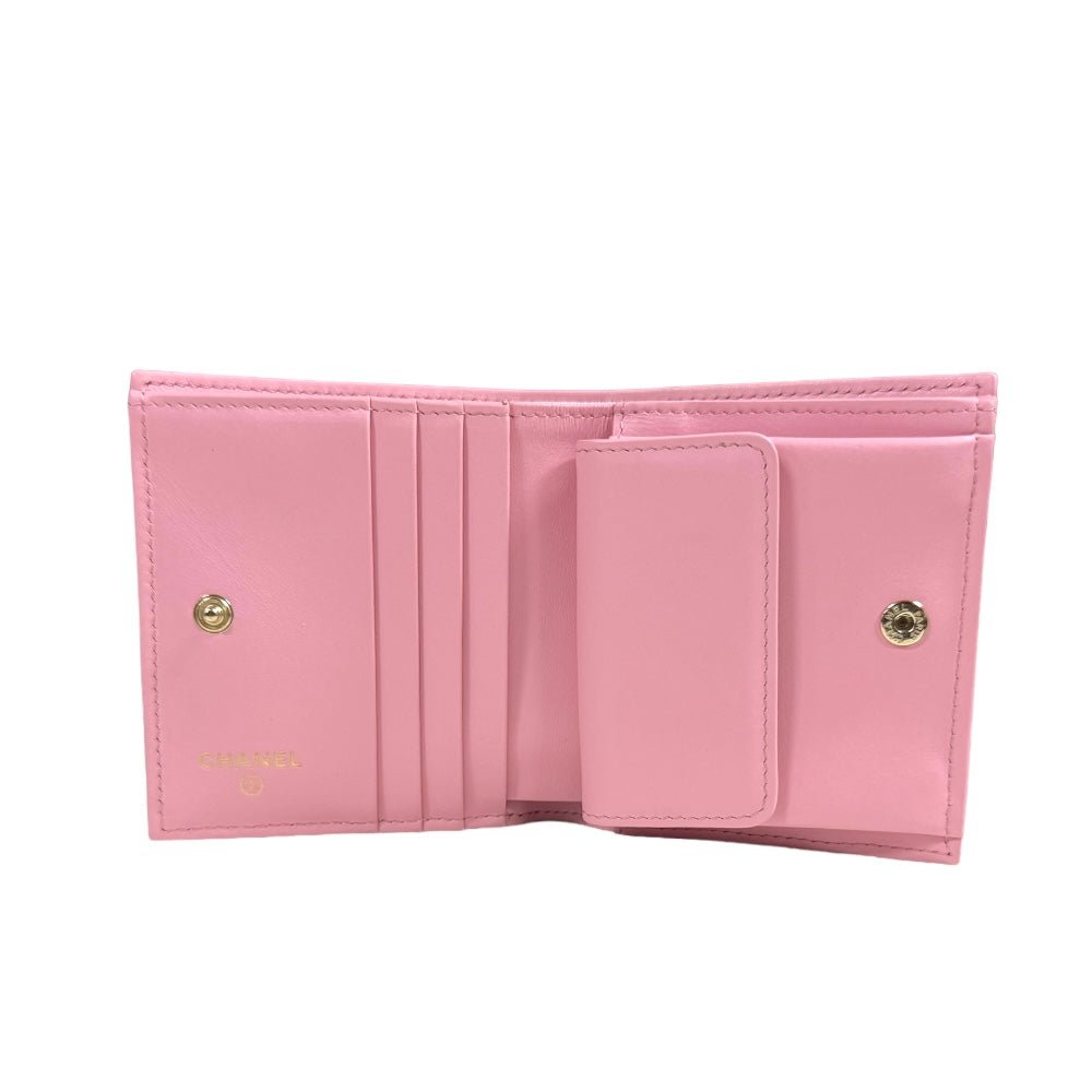 シャネル マトラッセ 二つ折り財布 シャネル キャビアスキン