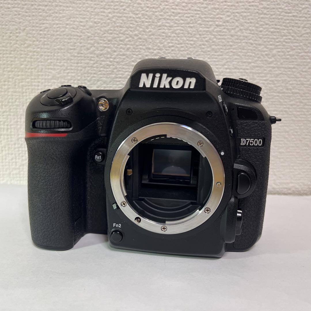 ニコン Nikon D7500 ★シャッター数：6769枚 Amazon.com : Nikon D7500 20.9MP DSLR Camera with AF-S DX NIKKOR 18