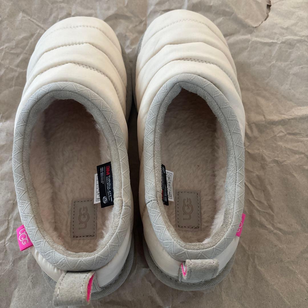 UGGスリッポン ugg-1166913_s.jpg