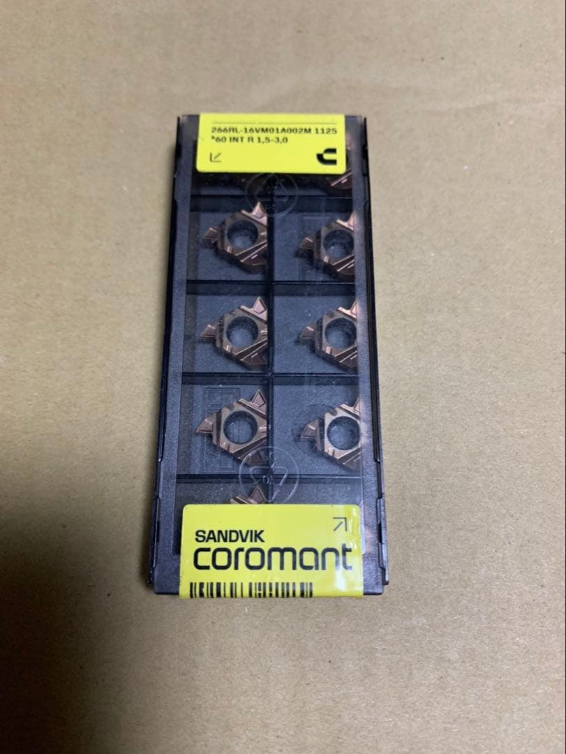 サンドビック　チップ 旋削加工用チップと材種