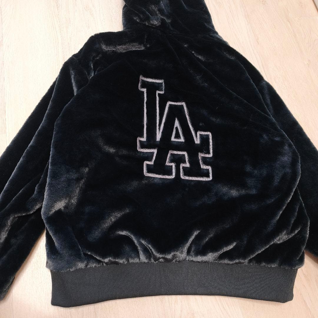 【新品タグ付き】ドジャース　ボアジャケット　ファーブルゾン　MLB ROPÉ(ロペ) / 【MLB COLLECTION BY JUN】フェイクファーブルゾン