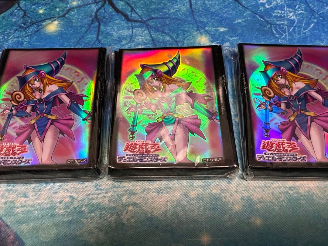 スリーブ 3個セット ブラックマジシャンガール 決闘王の記憶 決闘都市編 Amazon | 遊戯王 日本語版 カードスリーブ 決闘王の記憶 - 決闘都市編