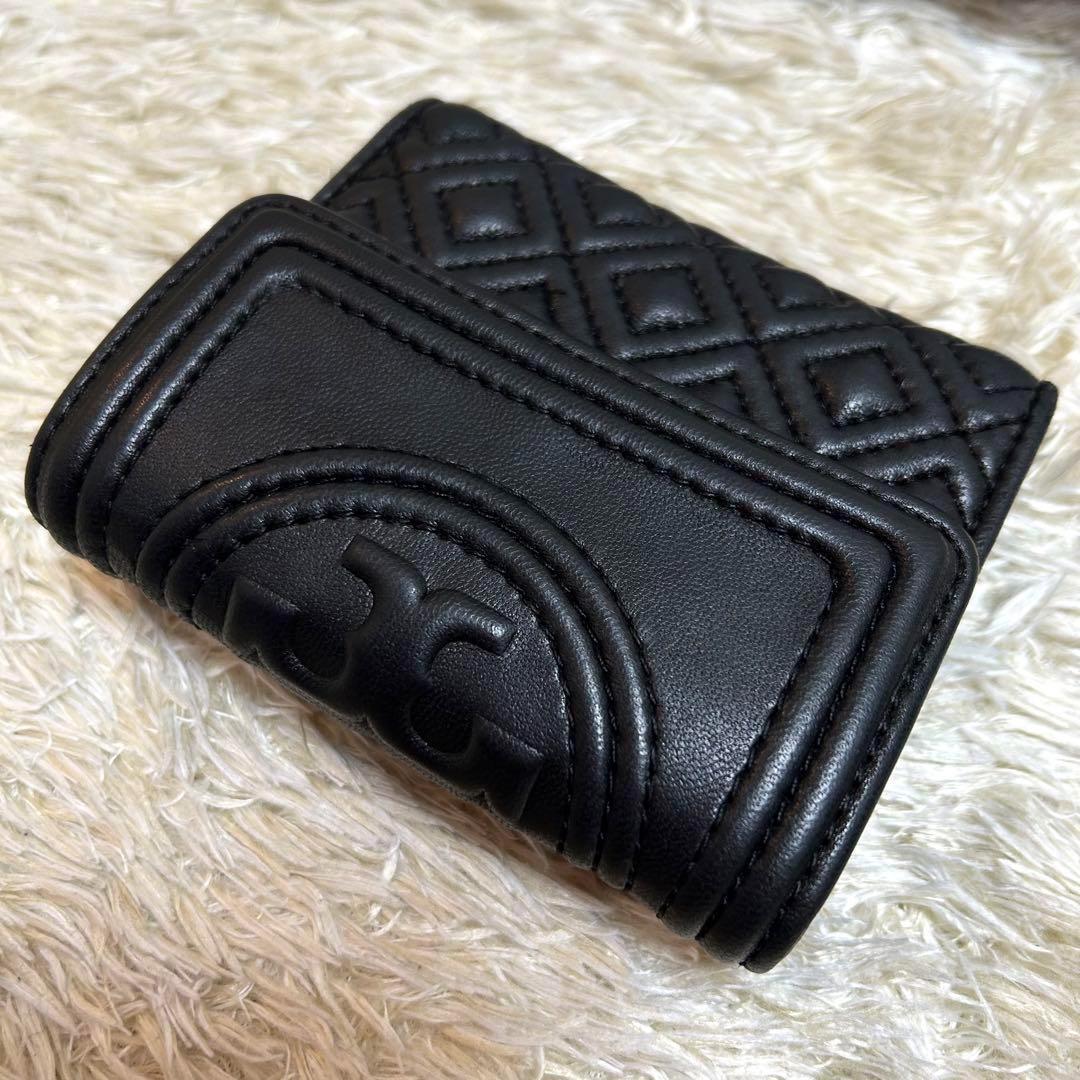 極美品 箱付き トリーバーチ 三つ折り 財布 キルティング レザー 黒 T