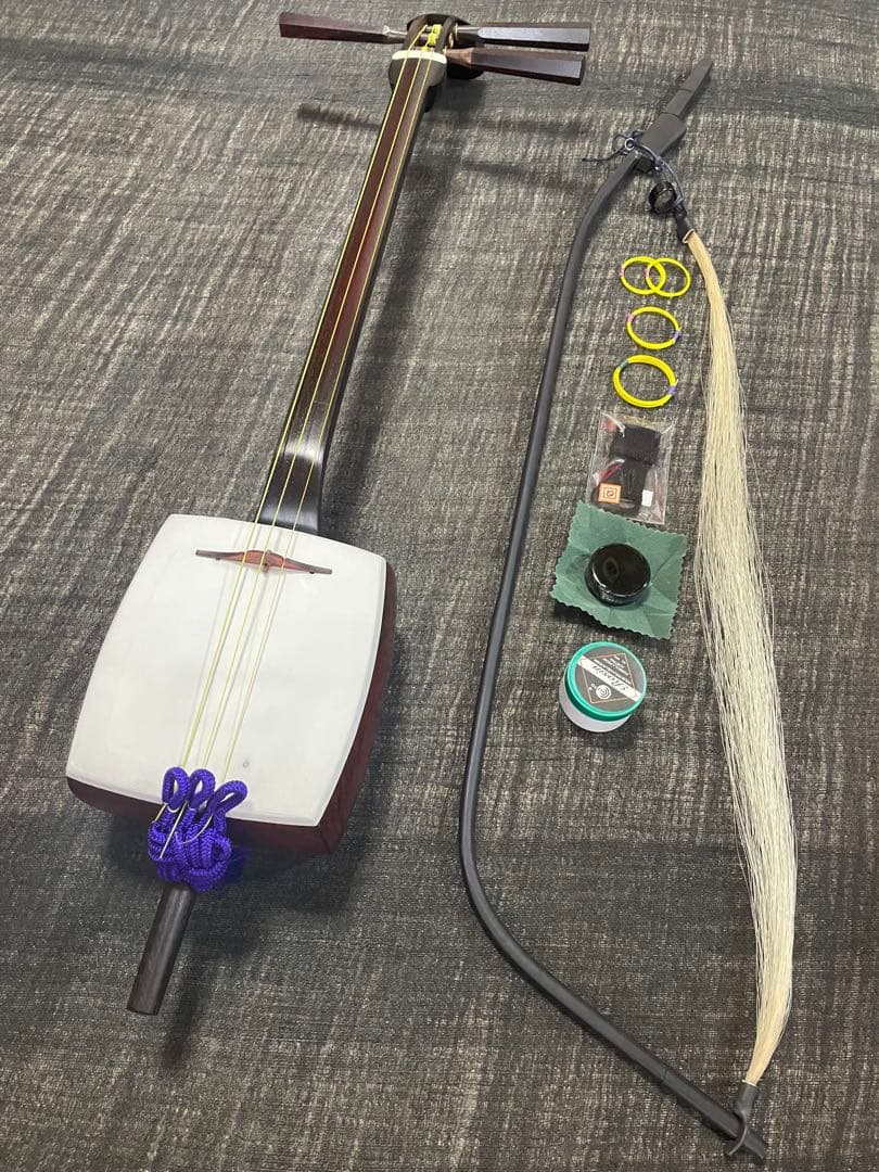 和胡弓紫檀材，胴かりん，弓，付属品付き 四弦和胡弓 （限定品）棹紅木 紫檀 胴花梨材 付属品 - メルカリ