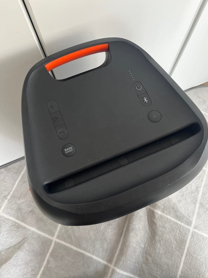 JBL PARTY BOX 100ワイヤレススピーカー Bluetooth対応
