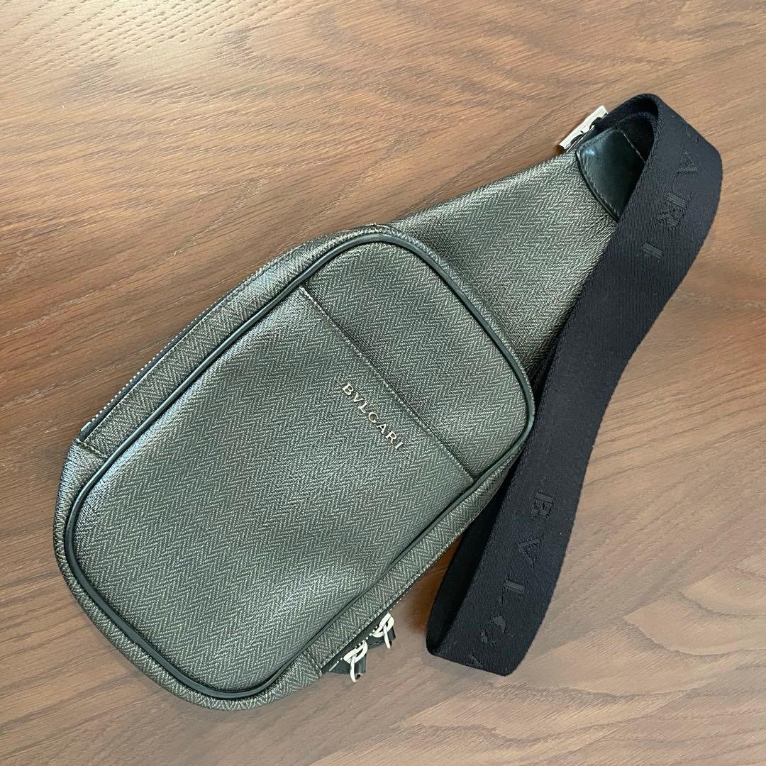 再値下げ ブルガリ ウィークエンドボディバッグ ブルガリ ボディバッグ ウィークエンド - メルカリ