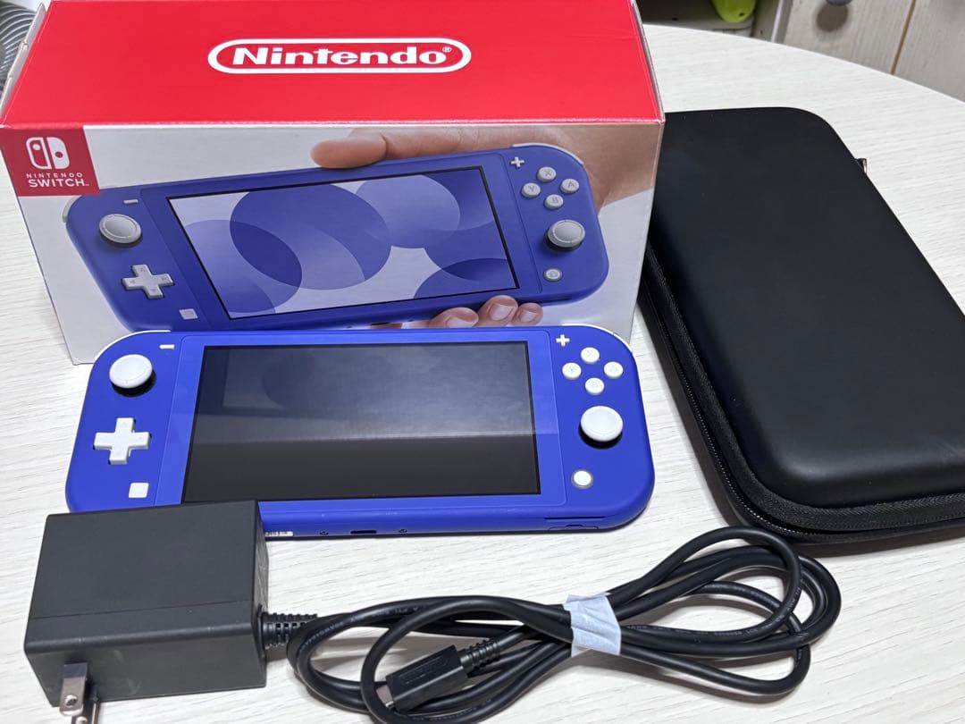 Nintendo Switch Lite 青色 本体 充電器・ケース付き Nintendo Switch Lite ブルー 本体 充電器 箱 ケース - メルカリ