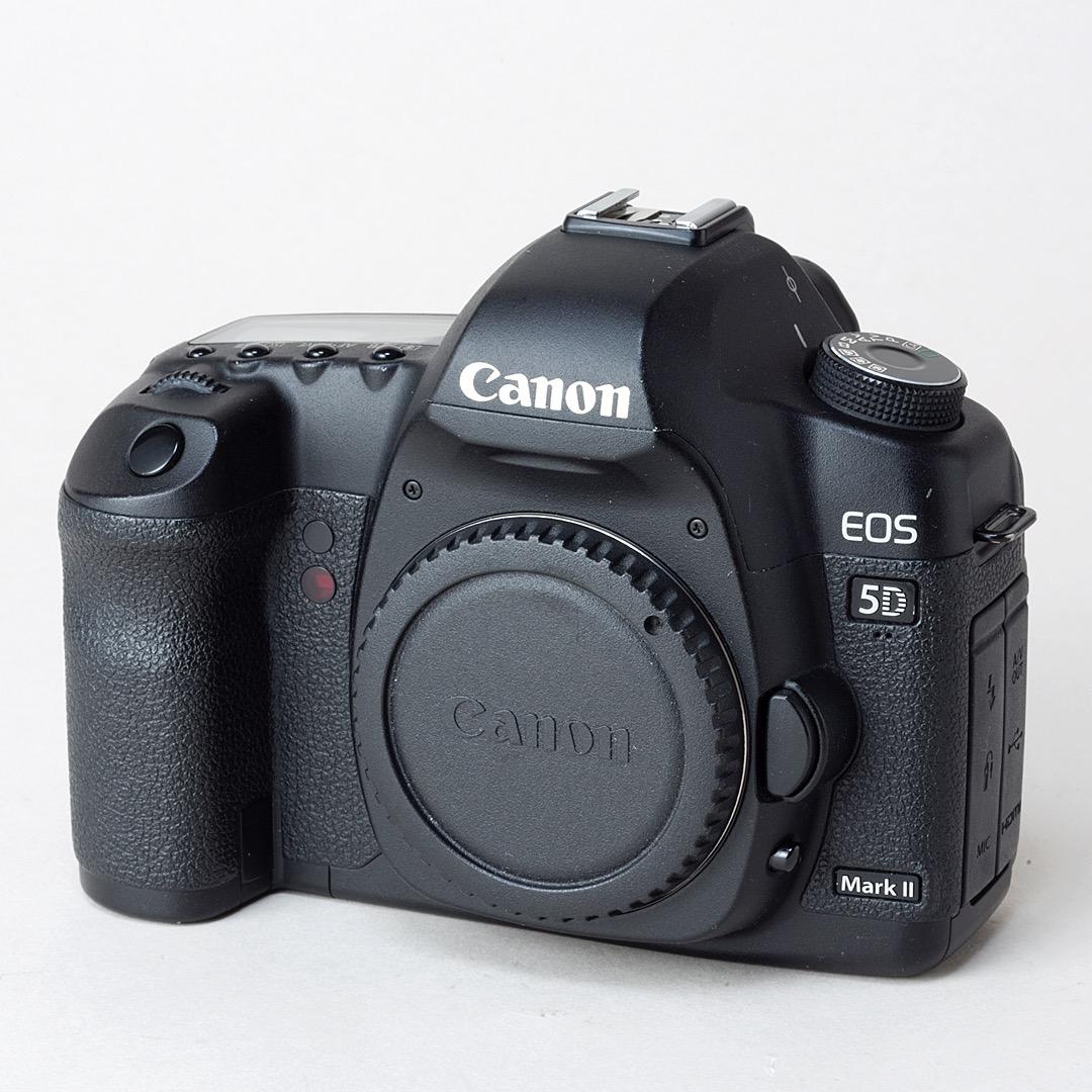 Canon EOS 5D Mark II デジタル一眼レフ Amazon.com : Canon EOS 5D Mark II 21.1MP Full Frame CMOS Digital