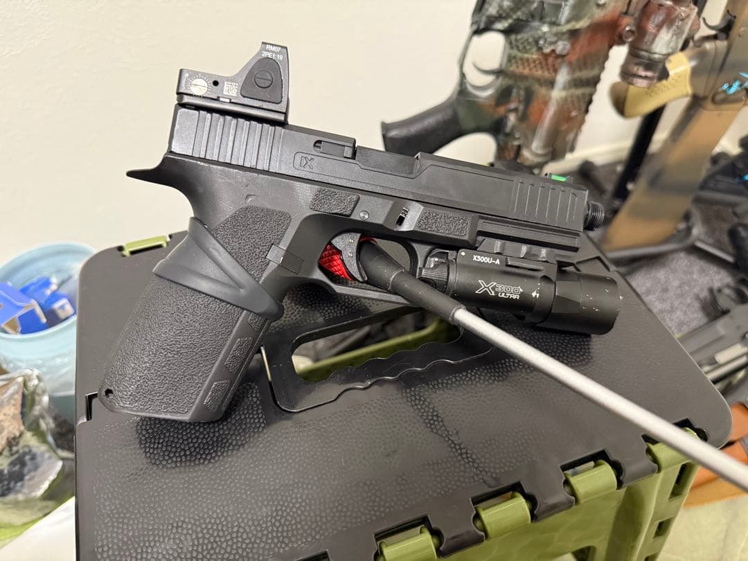 カーボネイト　ストライカー9s ライト付き 2マガジン　ホルスター付き STRIKER-9S -SEQUENCER- | Carbon8