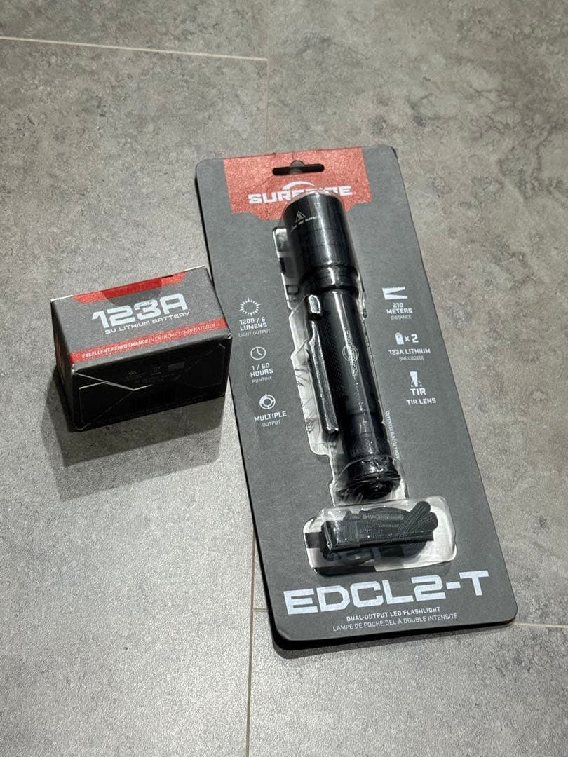 SUREFIRE EDCL2-T 懐中電灯 電池10本 EDCL2-T – Dual-Output LED Everyday Carry Flashlight | SUREFIRE