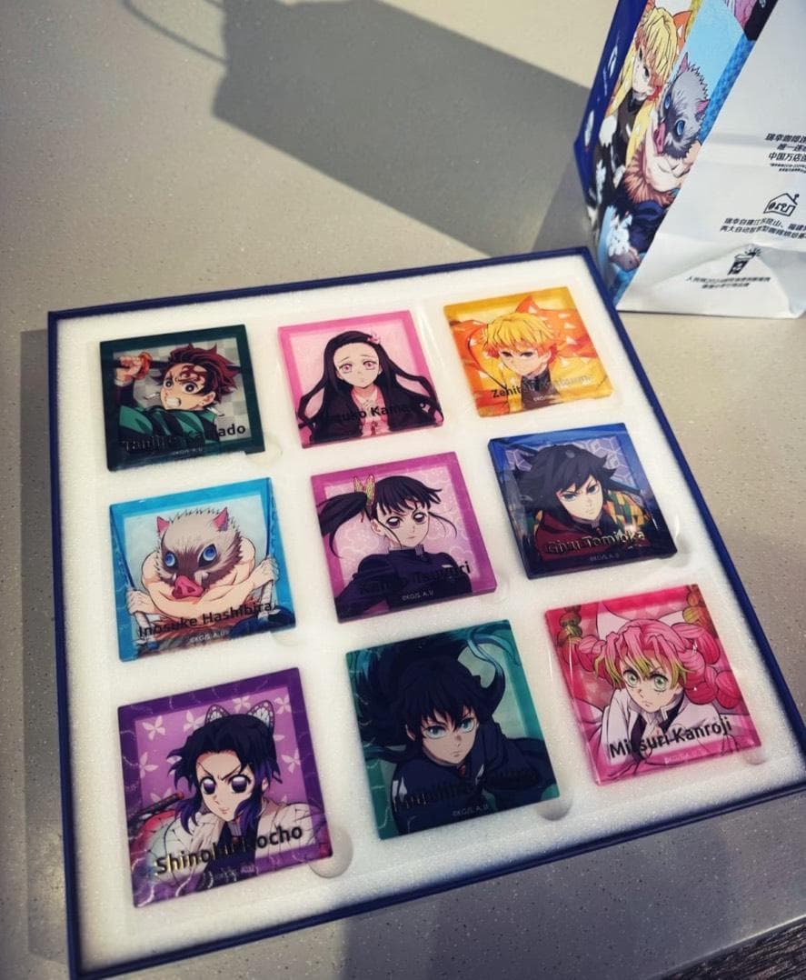 鬼滅の刃 無限城映画 ラッキンコーヒー コラボ 缶バッジ & マグネット セット 劇場版「鬼滅の刃」無限城編 第一章 猗窩座再来』公開記念