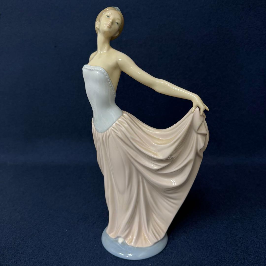 LLADRO リヤドロ 踊る少女 5050 フィギュリン 陶器 楽天市場】リヤドロ 踊る少女 5050の通販