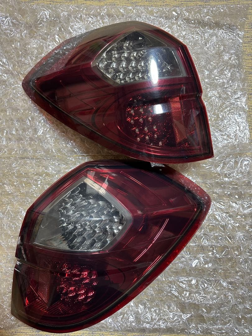 レガシィBP ヴァレンティ LEDテールランプ Valenti JEWEL TAIL LAMP(ヴァレンティLEDテールランプ): 自動車情報局