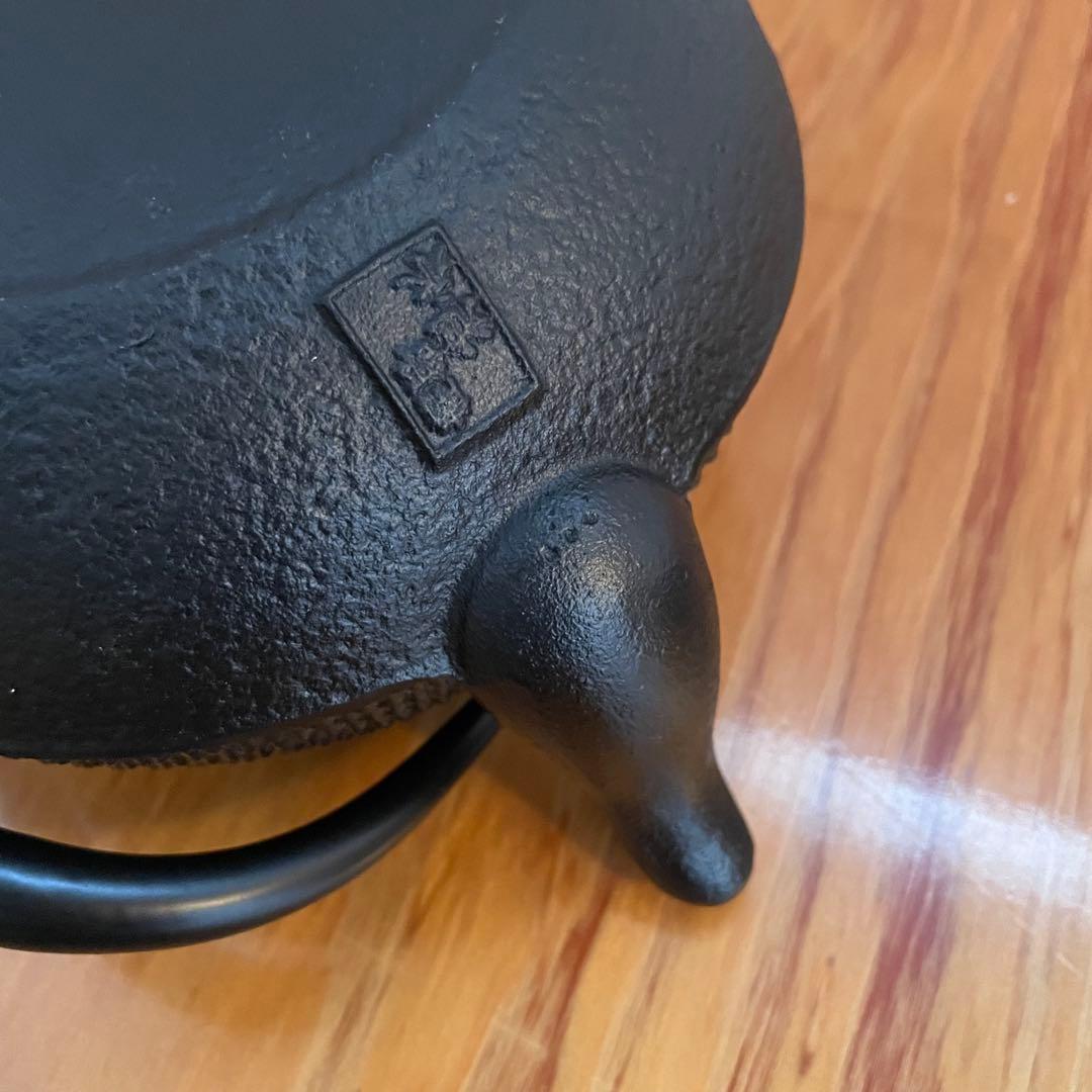 【新品未使用】南部鉄器　鉄瓶　急須　1.1L 池永鉄工製　箱付き　南部アラレ