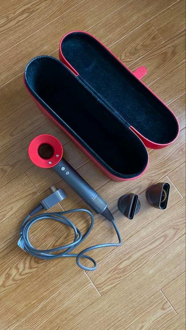 【動作確認済み】Dyson Supersonic ヘアドライヤー 限定色レッド 赤いダイソン。ヘアドライヤーとスタイラー数量限定色 - 家電 Watch