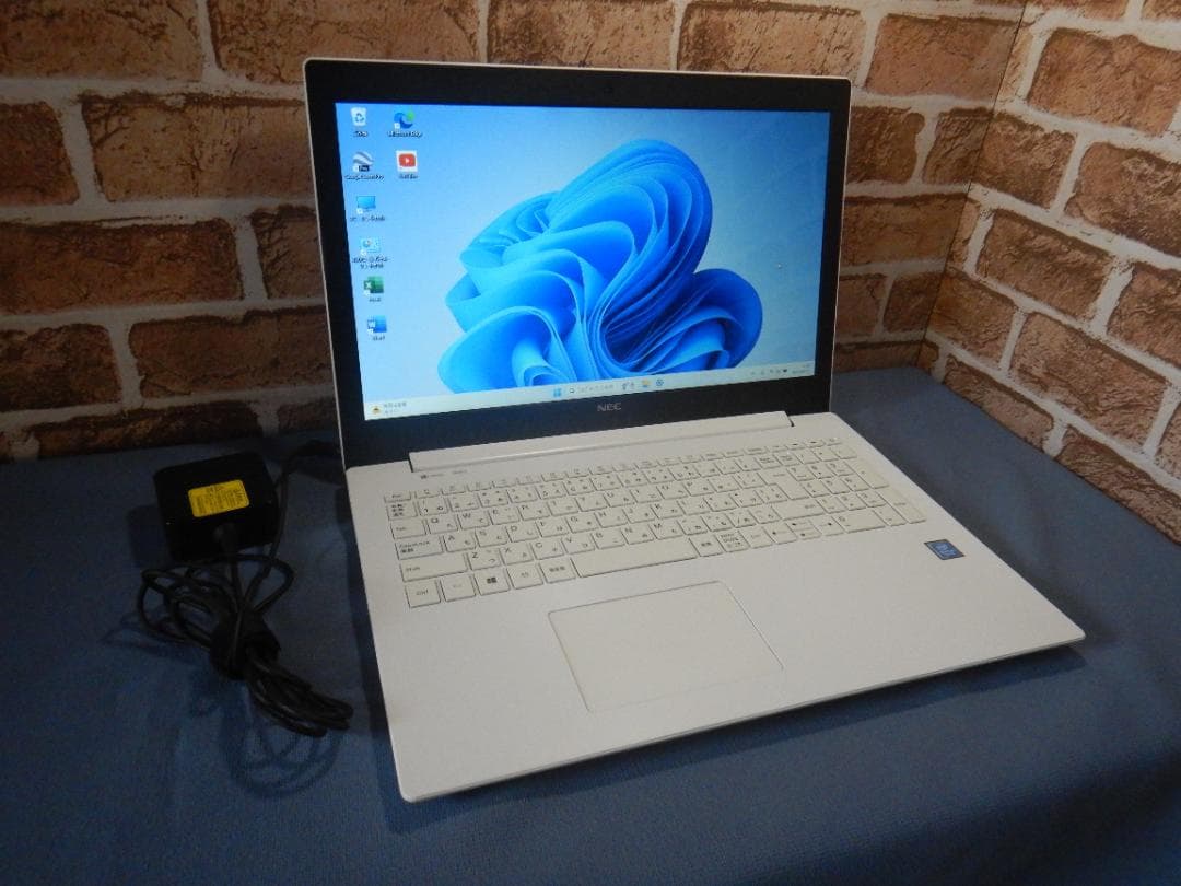 NEC LALIE 第8世代ファンレスノートPC SSD Office №281