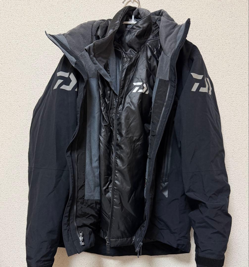 ダイワ　ジャケット　インナージャケット付き　メンズM 腕ロゴ　ゴアテックス　黒 ダイワ(Daiwa) DR-1323J ゴアテックス フォグラージャケット 08352311