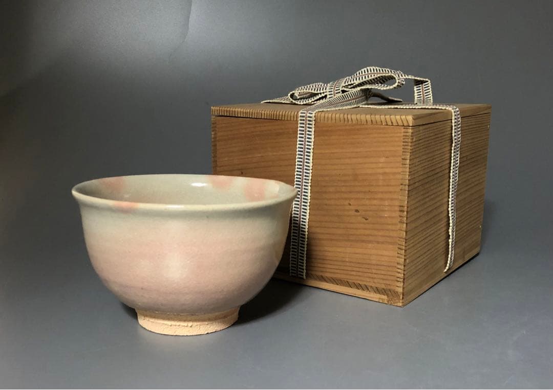 ◆383◆萩焼茶碗　抹茶椀 茶道具 お茶碗 茶器/茶道具 抹茶茶碗】 萩焼き 割高台 姫萩又は荒萩 萩玉作 （やや